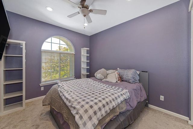4060 Clarewood Way, Sacramento, CA 95835