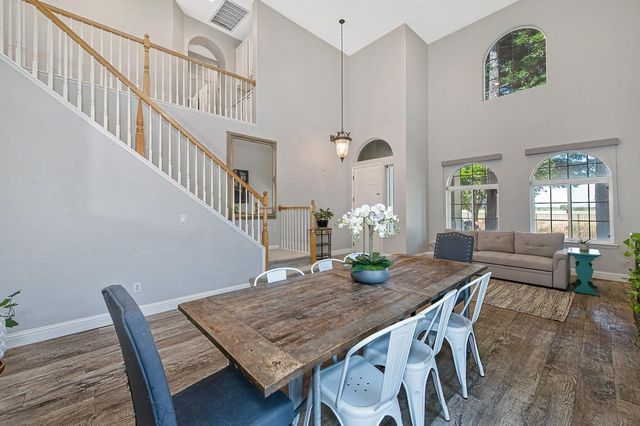 4060 Clarewood Way, Sacramento, CA 95835