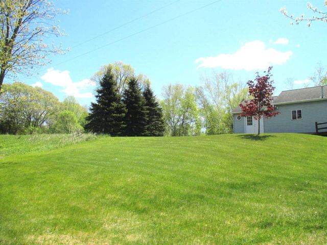 W5390 Buffalo Drive, Montello, WI 53949
