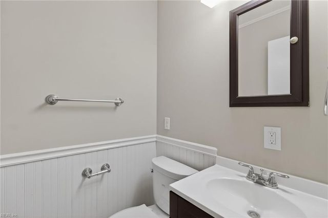 1059 Clipper DR, Hampton, VA 23669