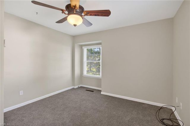 1059 Clipper DR, Hampton, VA 23669