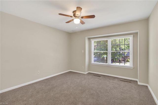 1059 Clipper DR, Hampton, VA 23669