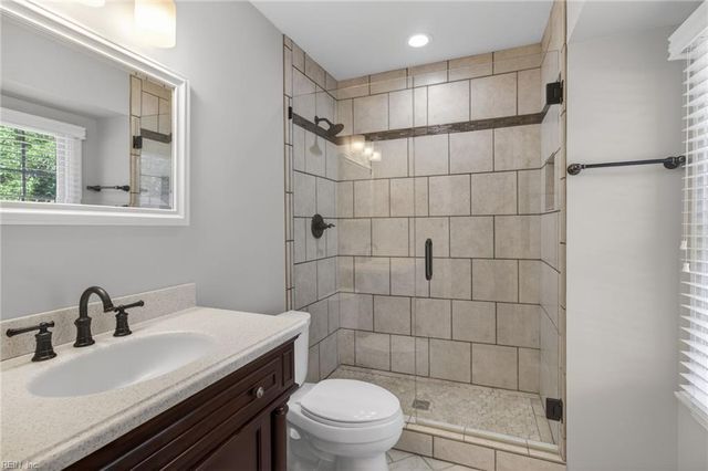 1059 Clipper DR, Hampton, VA 23669