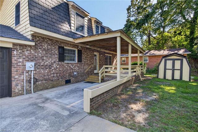 1059 Clipper DR, Hampton, VA 23669