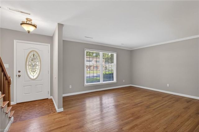1059 Clipper DR, Hampton, VA 23669