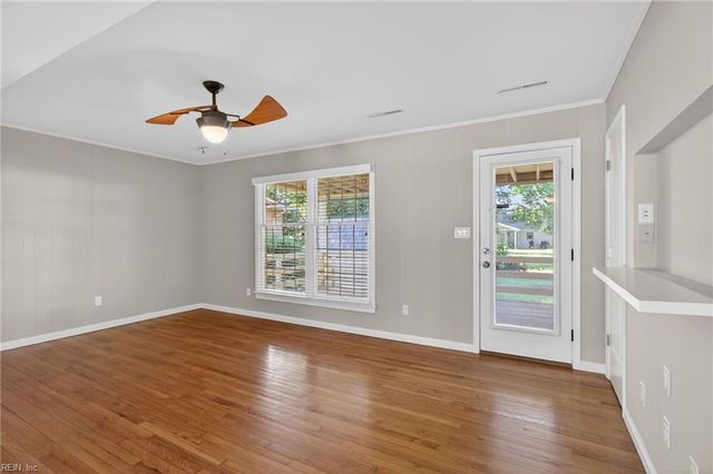1059 Clipper DR, Hampton, VA 23669