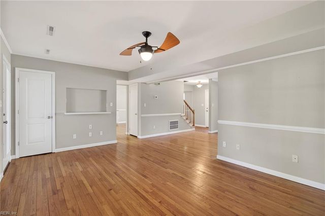 1059 Clipper DR, Hampton, VA 23669