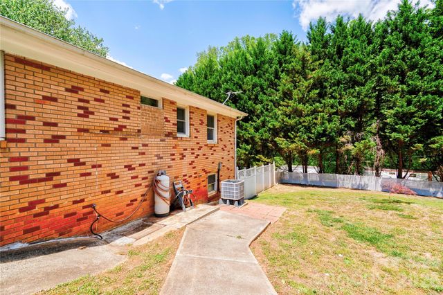 201 Skycrest Avenue, Shelby, NC 28152