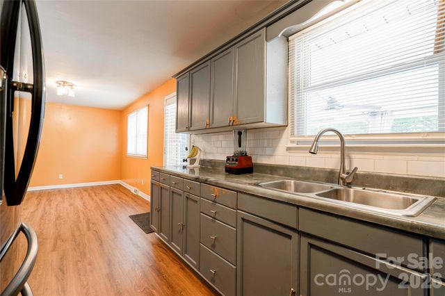 201 Skycrest Avenue, Shelby, NC 28152