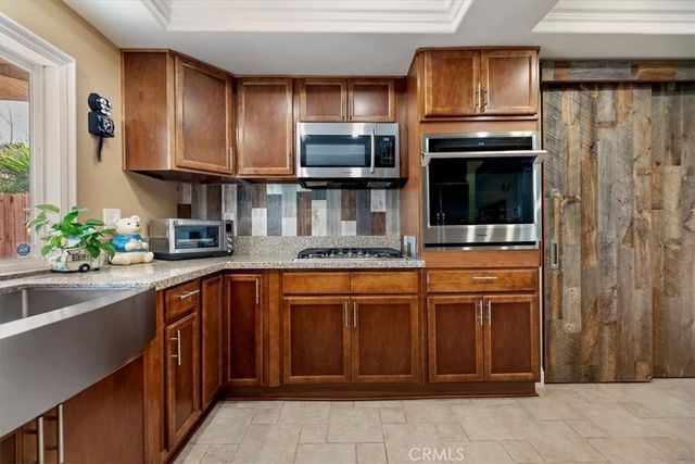 6901 Saddleback Place, Rancho Cucamonga, CA 91701