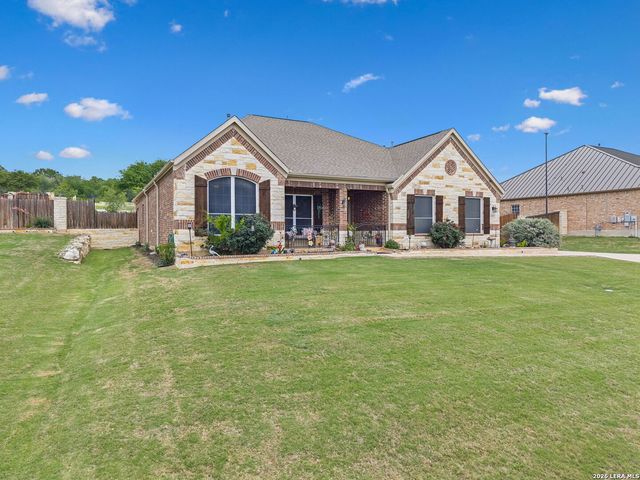 123 CATTLE DR, Castroville, TX 78009