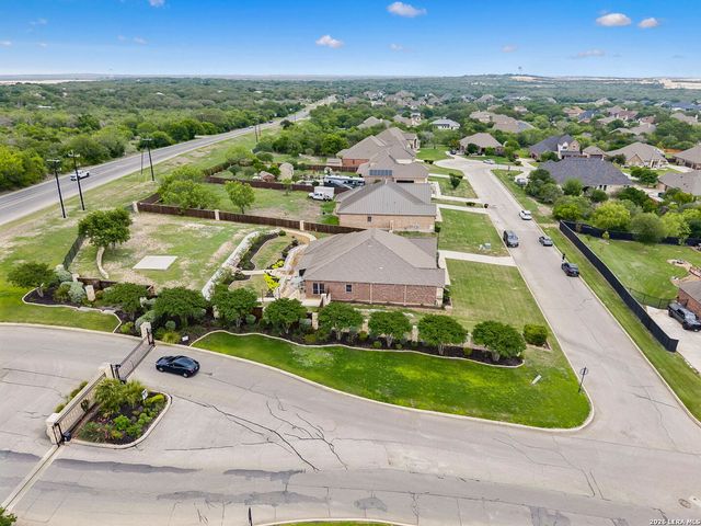 123 CATTLE DR, Castroville, TX 78009
