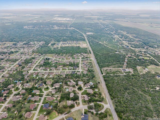 123 CATTLE DR, Castroville, TX 78009