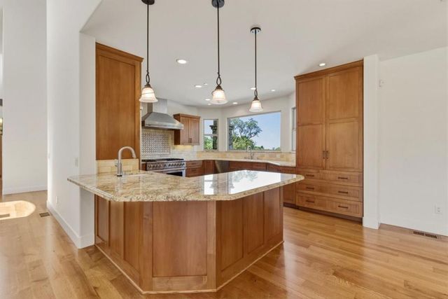 1250 Day Valley Ridge, Aptos, CA 95003
