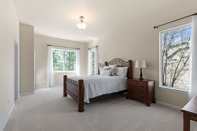 102 N Lindeblad Ln, Liberty Lake, WA 99019