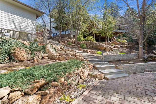 102 N Lindeblad Ln, Liberty Lake, WA 99019