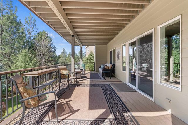 102 N Lindeblad Ln, Liberty Lake, WA 99019