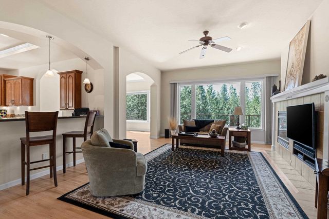 102 N Lindeblad Ln, Liberty Lake, WA 99019