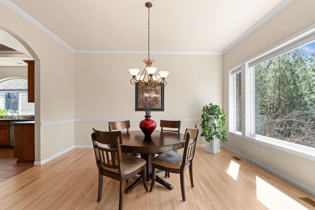 102 N Lindeblad Ln, Liberty Lake, WA 99019