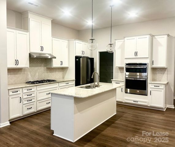 5810 Coulee Lane, Charlotte, NC 28215