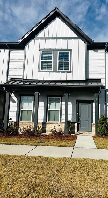 5810 Coulee Lane, Charlotte, NC 28215