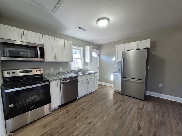 800 Dodson Mill Road 3, Pilot Mountain, NC 27041