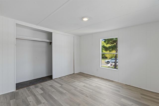 208 Yaupon Harbor, Onalaska, TX 77360