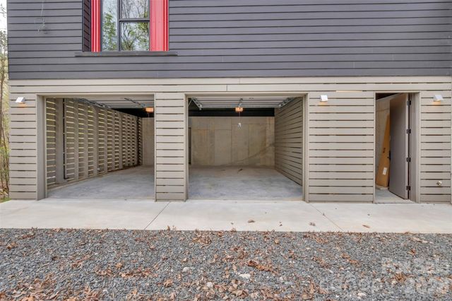 386 Squirrel Lane, Clover, SC 29710