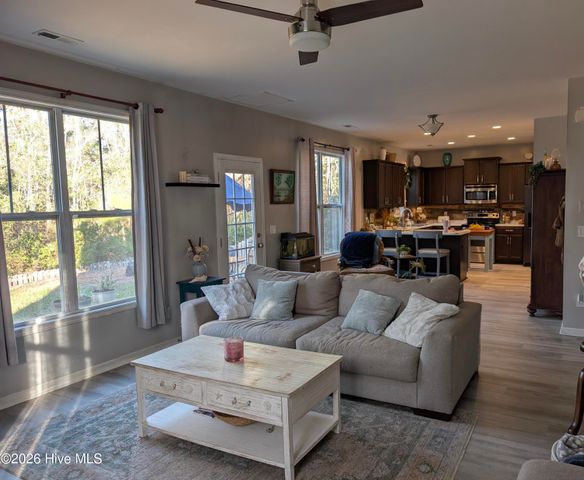 114 Lumis Court, Hampstead, NC 28443