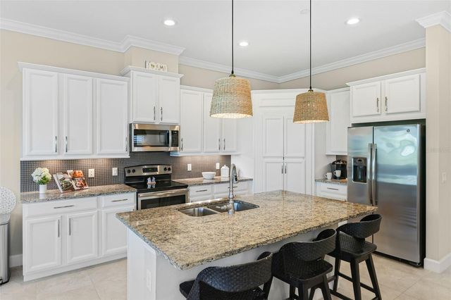 347 COMPASS POINT DRIVE 201, Bradenton, FL 34209