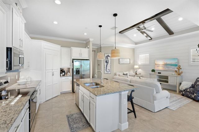 347 COMPASS POINT DRIVE 201, Bradenton, FL 34209