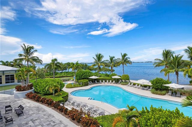 347 COMPASS POINT DRIVE 201, Bradenton, FL 34209