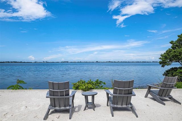 347 COMPASS POINT DRIVE 201, Bradenton, FL 34209