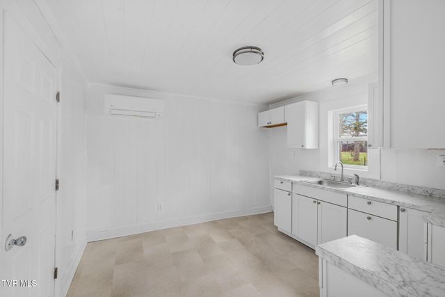 2152 Randolph Street, Bristol, VA 24201