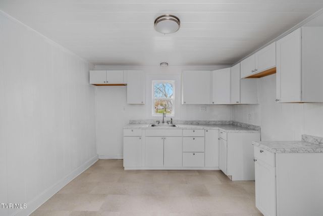 2152 Randolph Street, Bristol, VA 24201