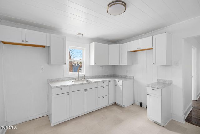 2152 Randolph Street, Bristol, VA 24201