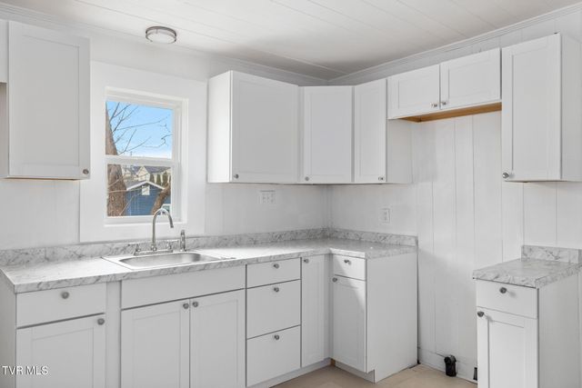 2152 Randolph Street, Bristol, VA 24201