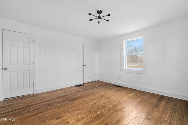 2152 Randolph Street, Bristol, VA 24201