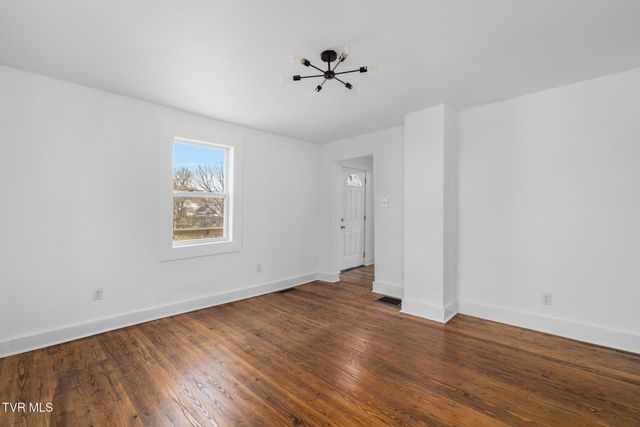 2152 Randolph Street, Bristol, VA 24201