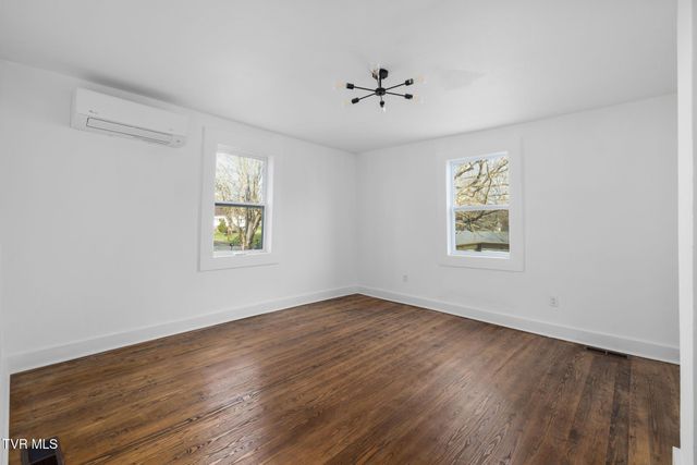 2152 Randolph Street, Bristol, VA 24201