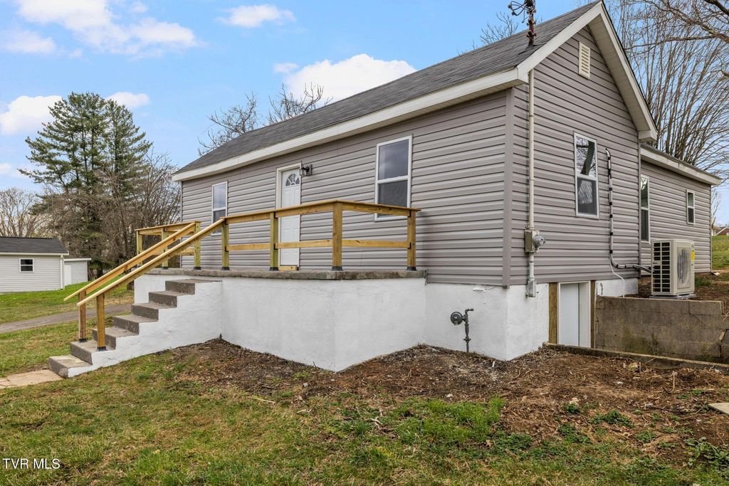 2152 Randolph Street, Bristol, VA 24201