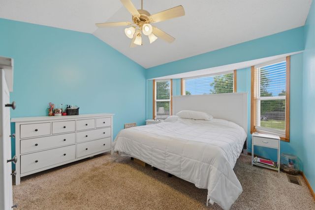 611 Austin Ln, Sedgwick, KS 67135