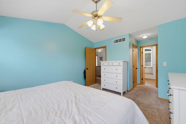 611 Austin Ln, Sedgwick, KS 67135