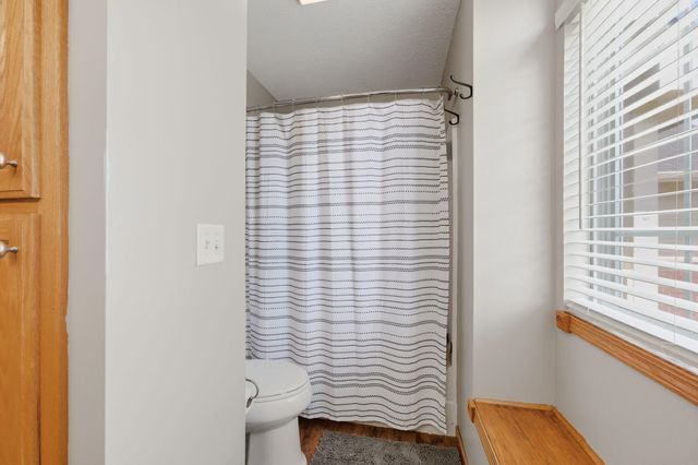 611 Austin Ln, Sedgwick, KS 67135
