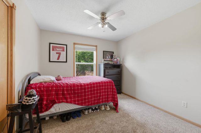 611 Austin Ln, Sedgwick, KS 67135