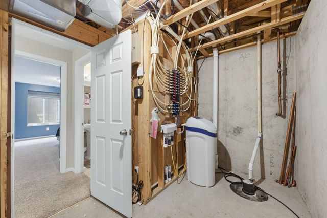 611 Austin Ln, Sedgwick, KS 67135