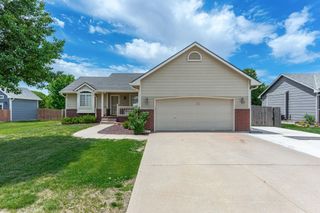 611 Austin Ln, Sedgwick, KS 67135