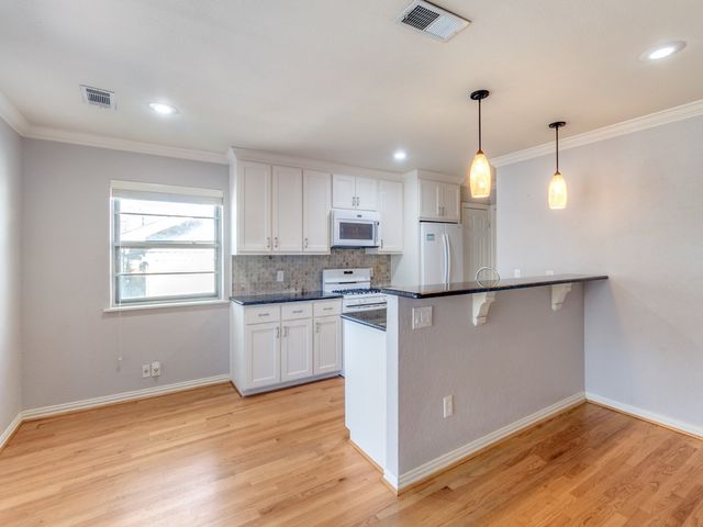 11707 Rogue Way, Dallas, TX 75218