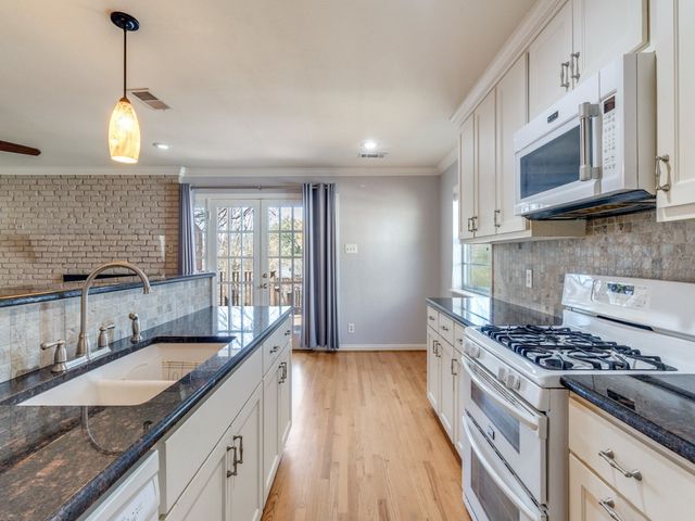 11707 Rogue Way, Dallas, TX 75218