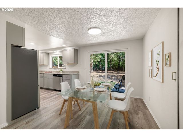 87737 OAK ISLAND Dr, Veneta, OR 97487